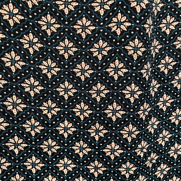 Beautiful hi-lo blouse - Picture 4 of 5